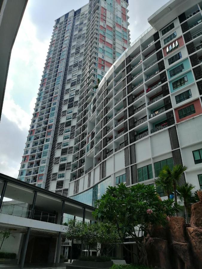 I City Duplex Suite With Wifi Shah Alam Eksteriør billede